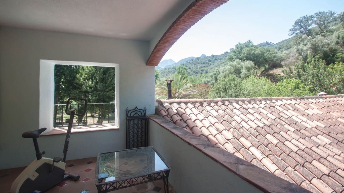 Finca/Casa Rural de 6 habitaciones en Gaucín en venta con piscina - 850.000 € (Ref: 9480368)