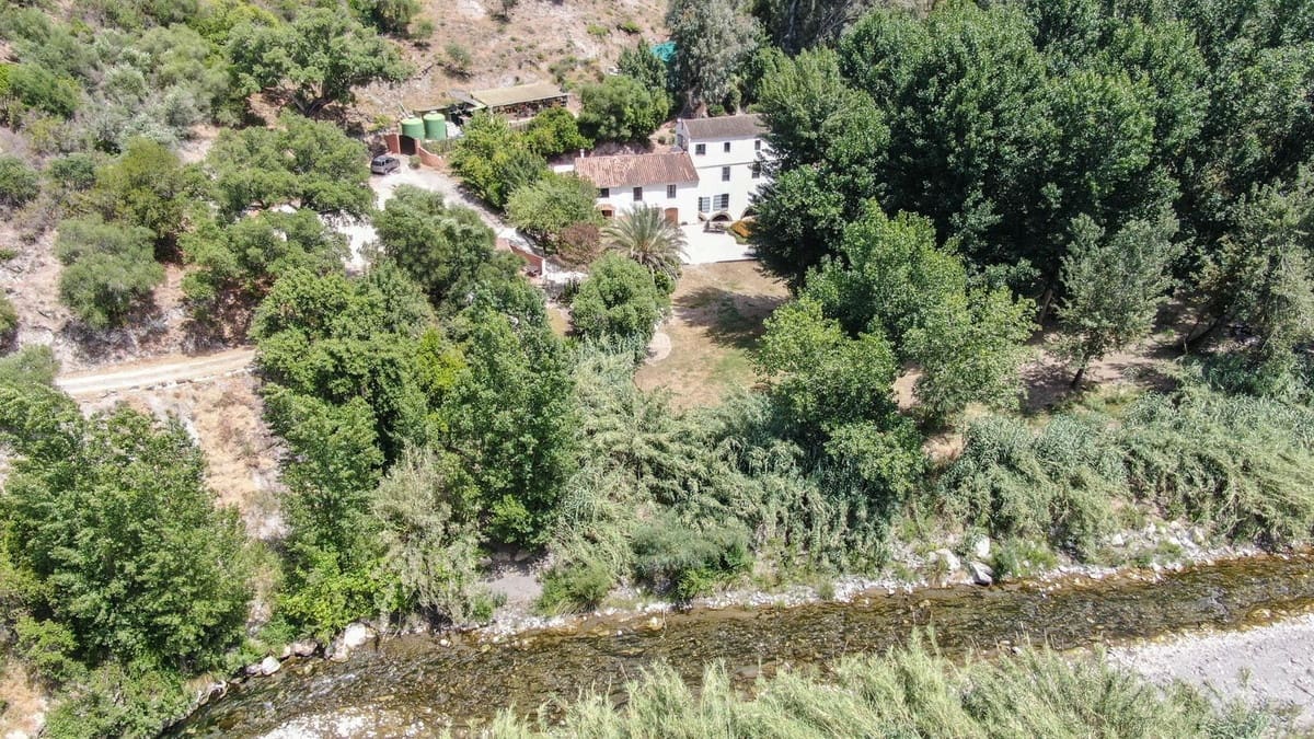 6 bedroom Finca/Country House for sale in Gaucin with pool - € 850,000 (Ref: 9480368)