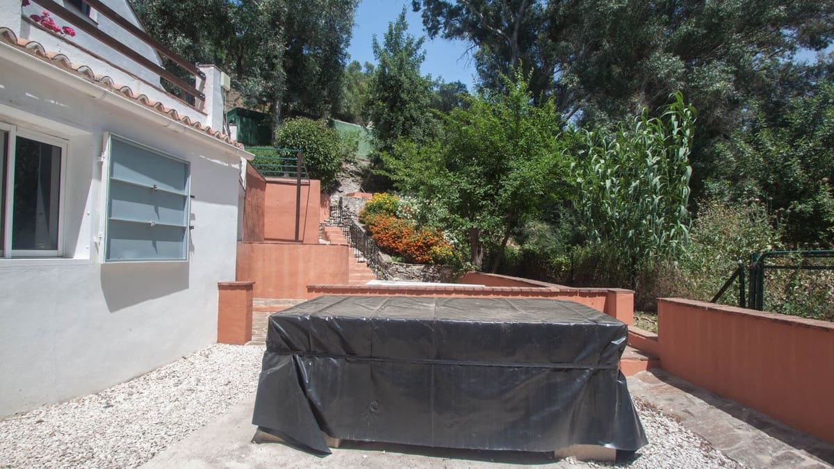 6 soveværelse Finca/Landehus til salg i Gaucin med swimmingpool - € 850.000 (Ref: 9480368)