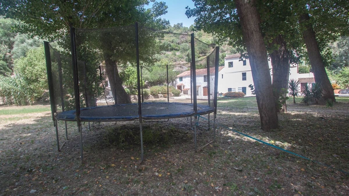 6 soveværelse Finca/Landehus til salg i Gaucin med swimmingpool - € 850.000 (Ref: 9480368)