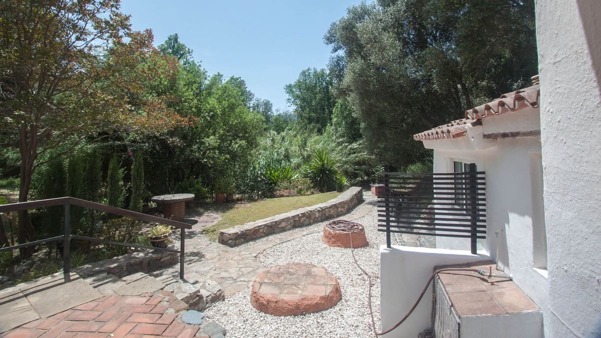 6 soveværelse Finca/Landehus til salg i Gaucin med swimmingpool - € 850.000 (Ref: 9480368)