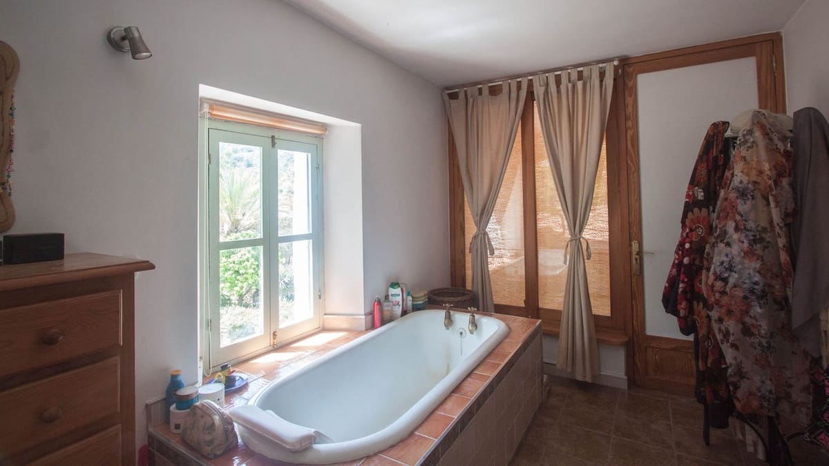 6 soveværelse Finca/Landehus til salg i Gaucin med swimmingpool - € 850.000 (Ref: 9480368)