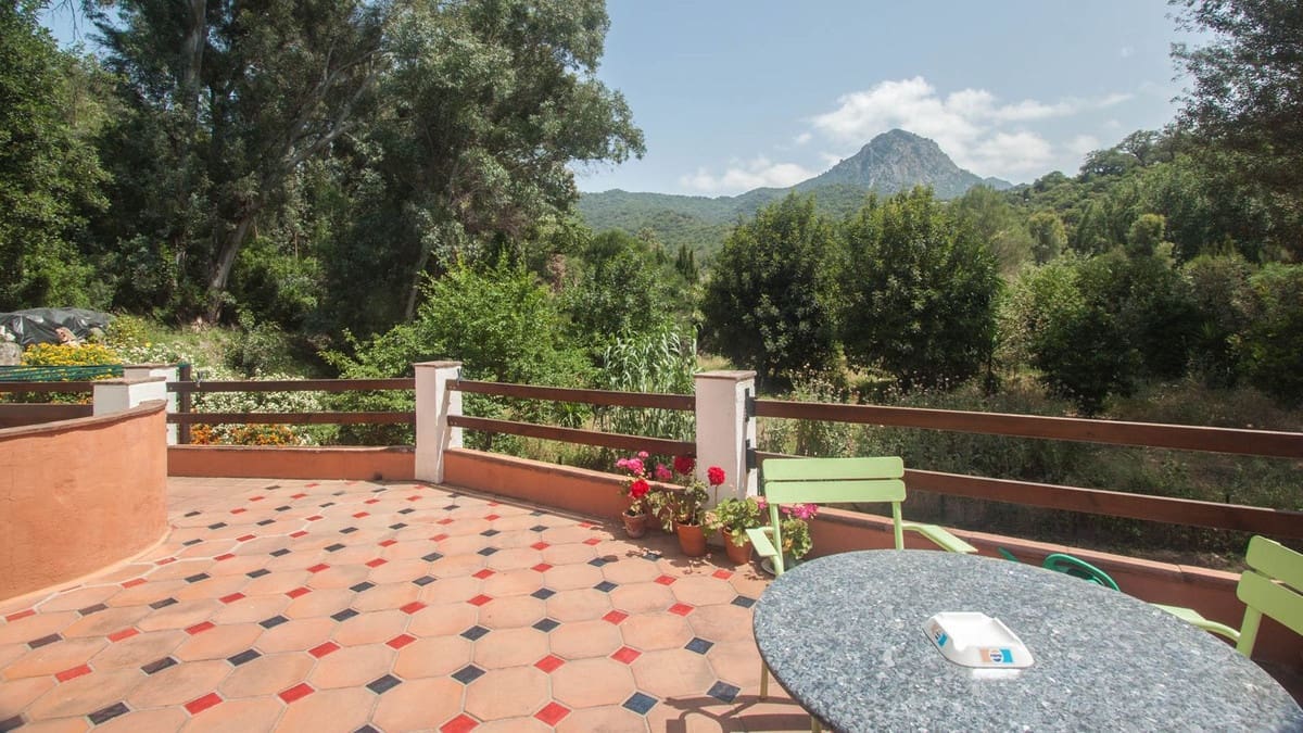 6 soveværelse Finca/Landehus til salg i Gaucin med swimmingpool - € 850.000 (Ref: 9480368)