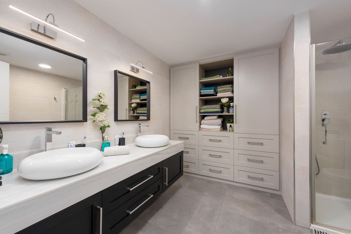 3 bedroom Apartment for sale in Estepona with pool - € 860,000 (Ref: 9480372)