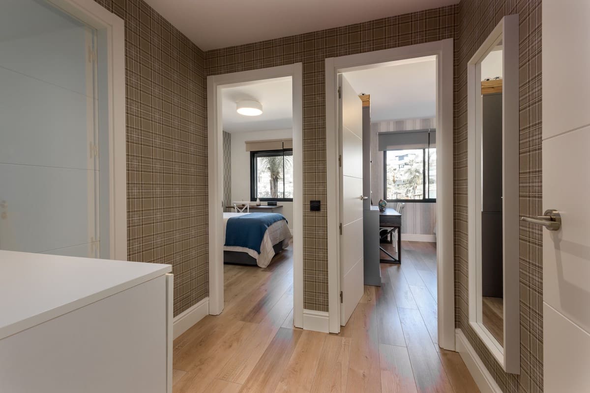 3 bedroom Apartment for sale in Estepona with pool - € 860,000 (Ref: 9480372)