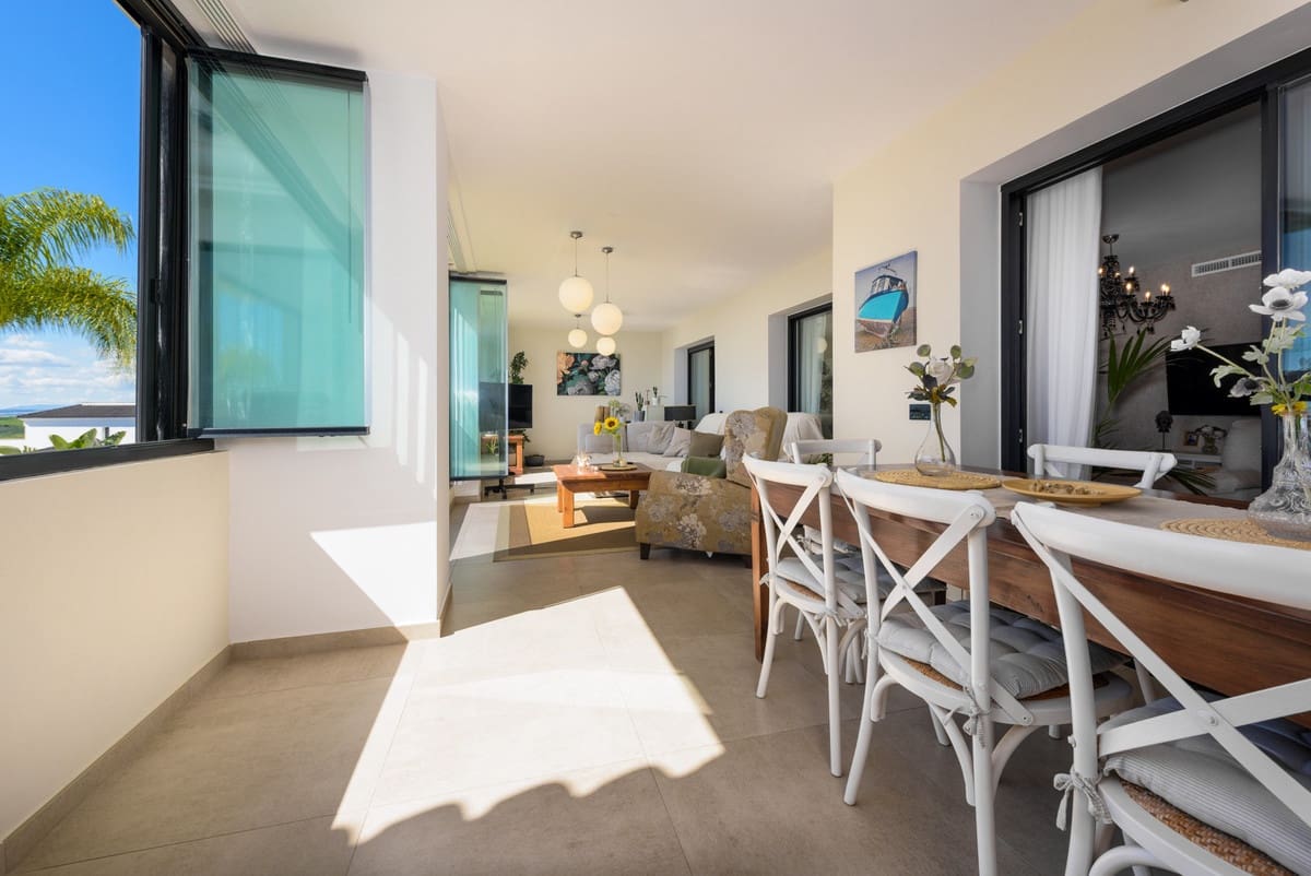 3 bedroom Apartment for sale in Estepona with pool - € 860,000 (Ref: 9480372)