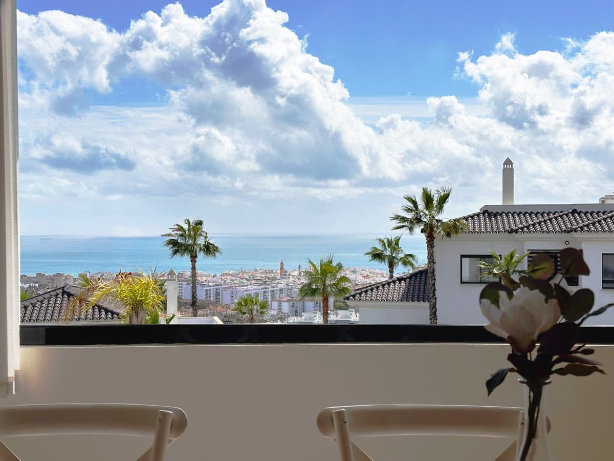 3 bedroom Apartment for sale in Estepona with pool - € 860,000 (Ref: 9480372)