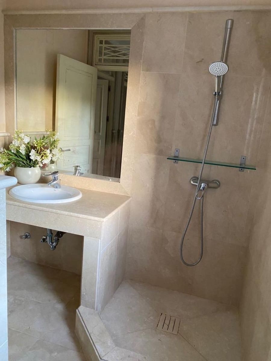 6 soveværelse Villa til salg i Manilva med swimmingpool garage - € 865.000 (Ref: 9480373)