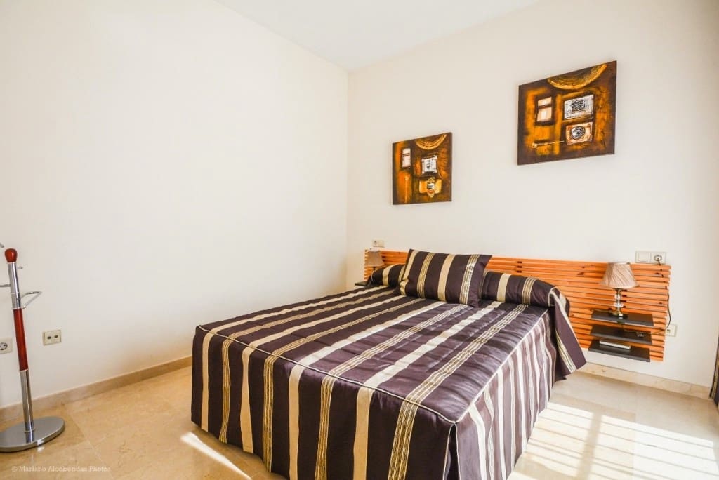 5 bedroom Villa for sale in Mijas Costa with pool garage - € 866,000 (Ref: 9480375)