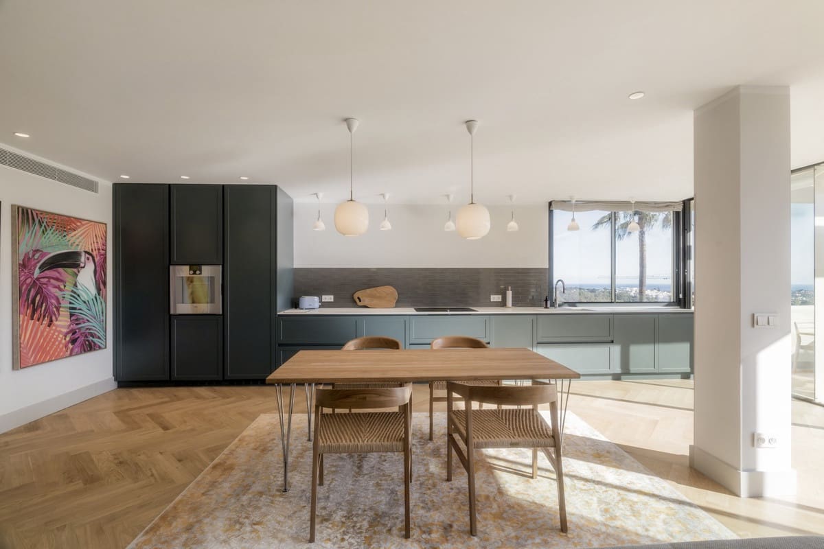 2 slaapkamer Appartement te koop in Nueva Andalucia - € 875.000 (Ref: 9480377)