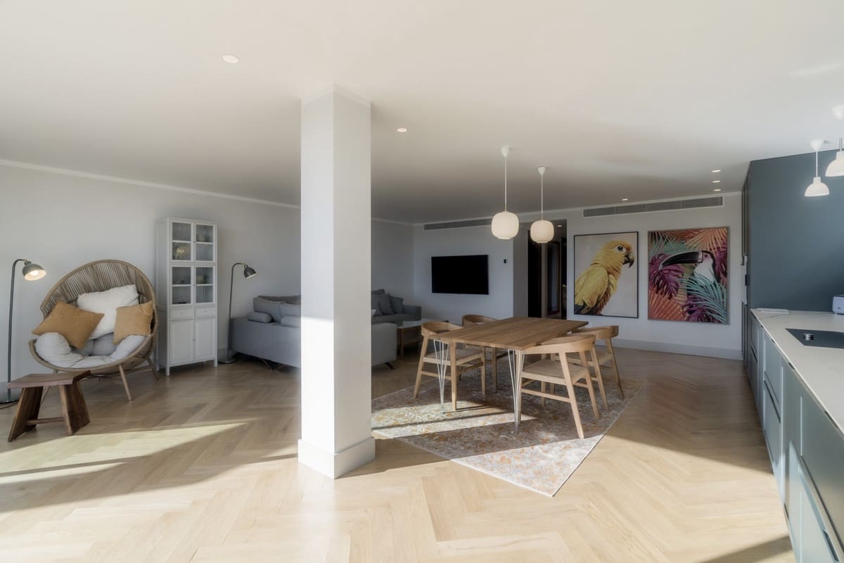 2 slaapkamer Appartement te koop in Nueva Andalucia - € 875.000 (Ref: 9480377)