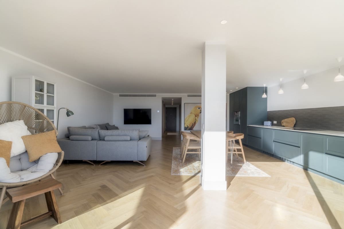 2 slaapkamer Appartement te koop in Nueva Andalucia - € 875.000 (Ref: 9480377)