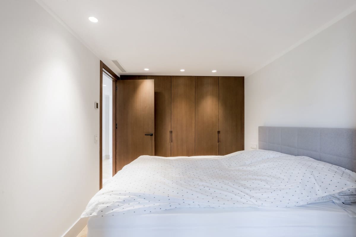 2 slaapkamer Appartement te koop in Nueva Andalucia - € 875.000 (Ref: 9480377)