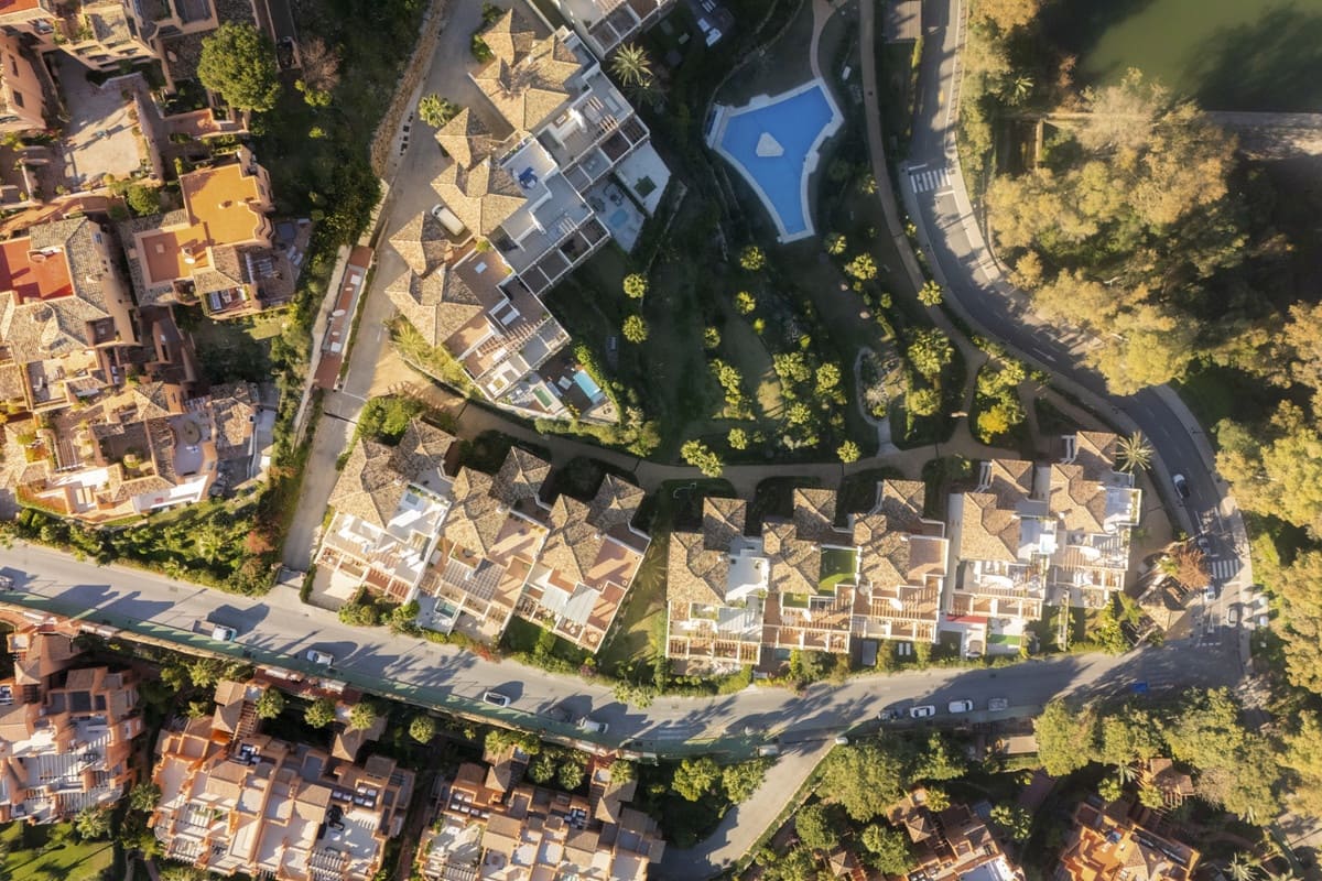 2 slaapkamer Appartement te koop in Nueva Andalucia - € 875.000 (Ref: 9480377)