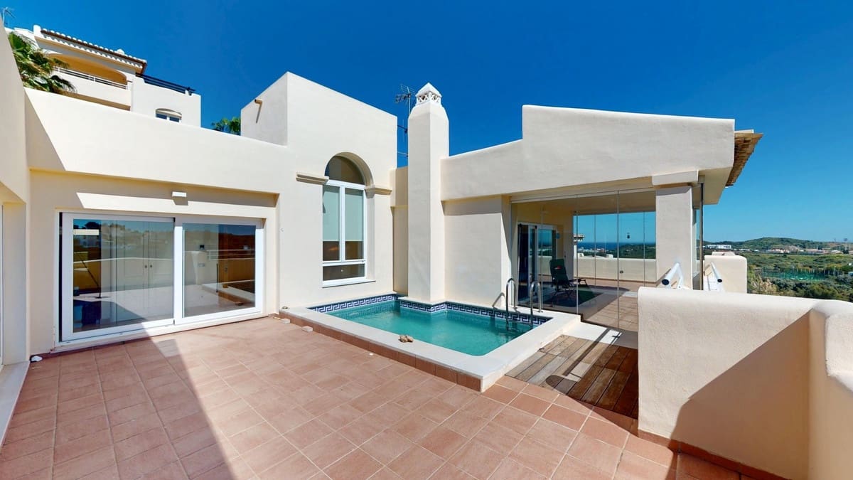 3 bedroom Penthouse for sale in Mijas with pool garage - € 875,000 (Ref: 9480380)