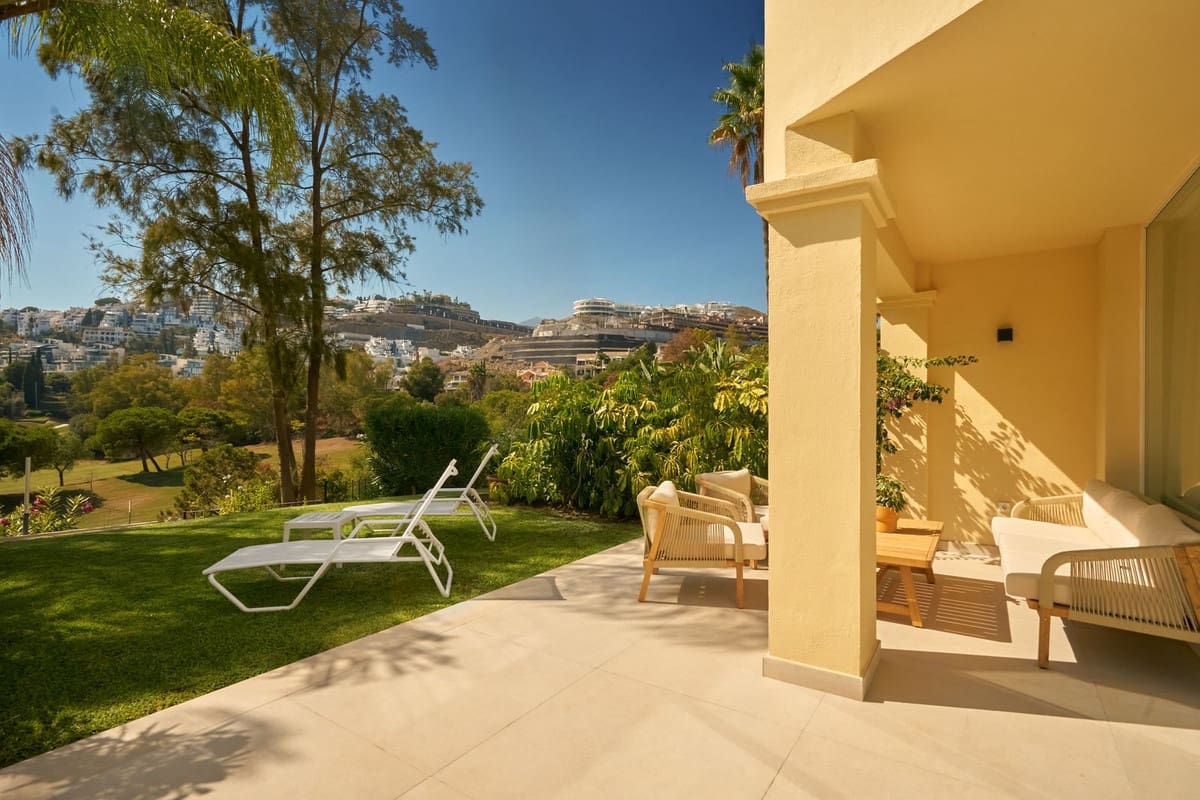 3 bedroom Townhouse for sale in La Quinta with pool - € 875,000 (Ref: 9480382)