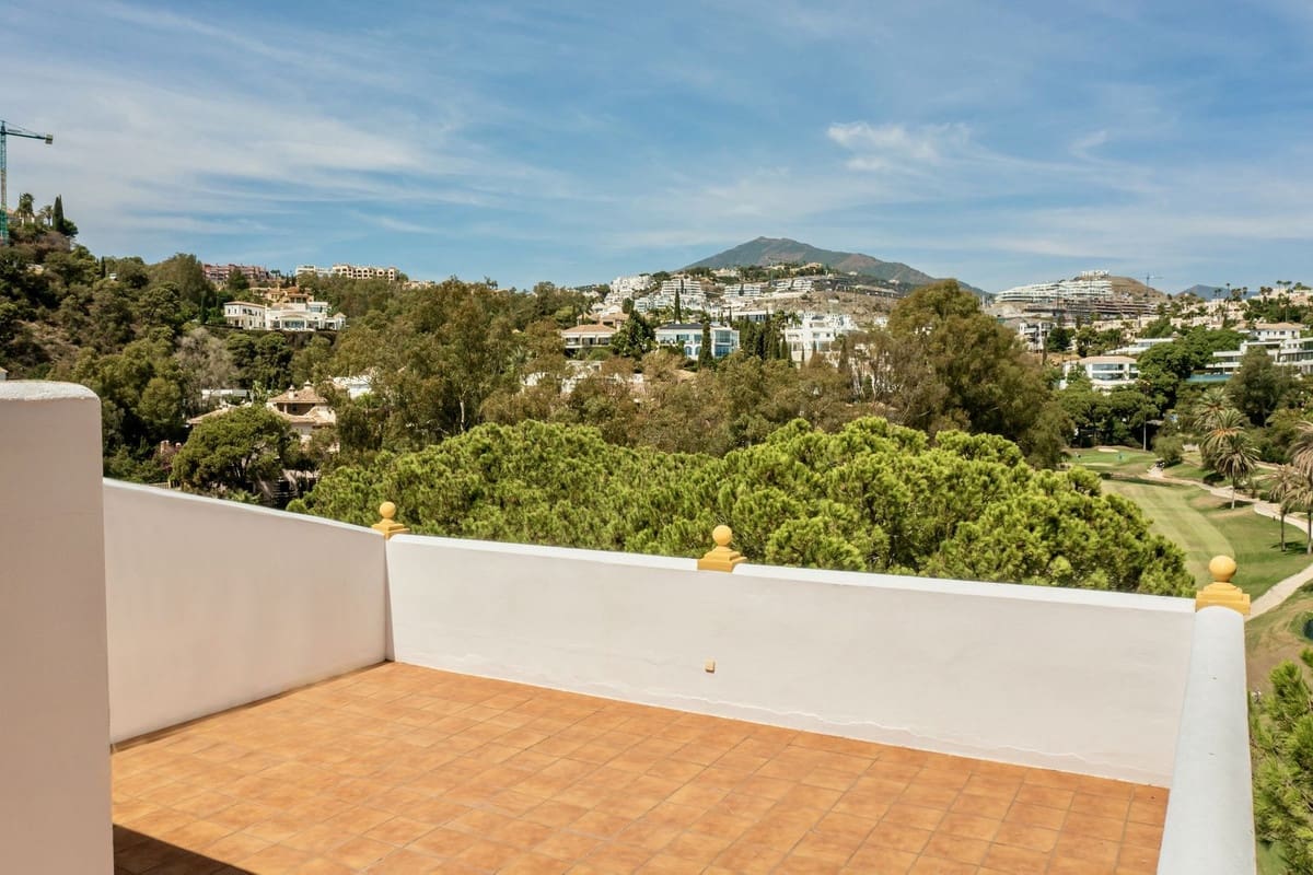 4 soveværelse Byhus til salg i La Quinta - € 875.000 (Ref: 9480383)