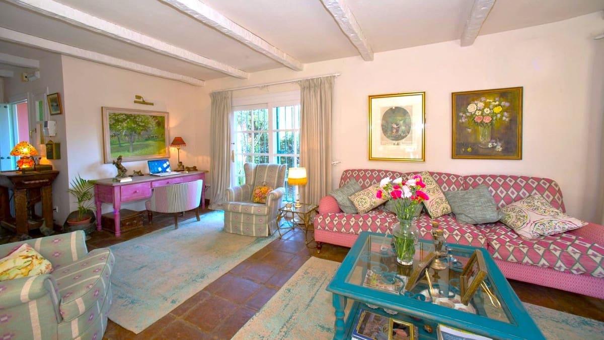 3 quarto Quinta/Casa Rural para venda em Estepona - 875 000 € (Ref: 9480385)