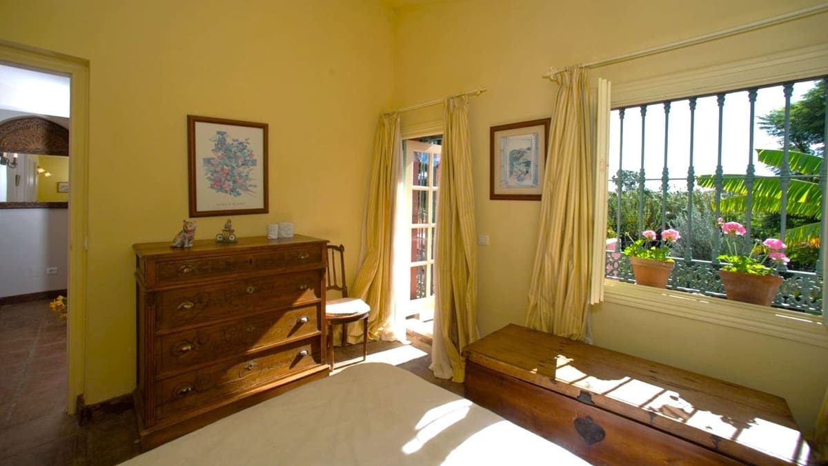 3 quarto Quinta/Casa Rural para venda em Estepona - 875 000 € (Ref: 9480385)