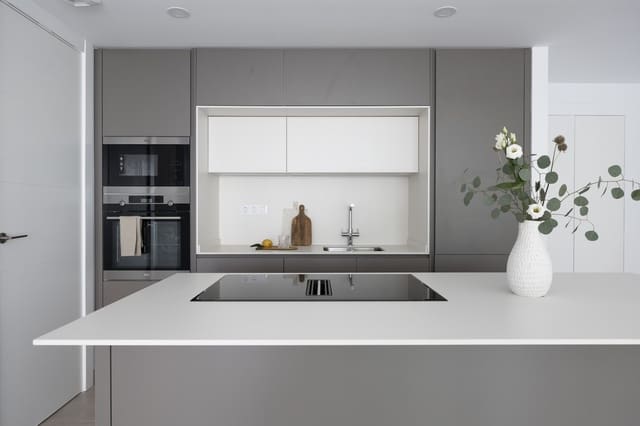 2 slaapkamer Appartement te koop in Centro ciudad, Fuengirola met zwembad - € 880.000 (Ref: 9480386)