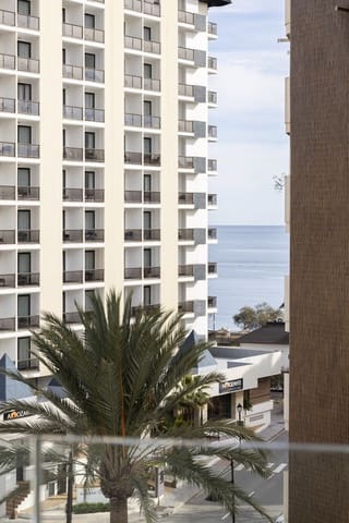 2 slaapkamer Appartement te koop in Centro ciudad, Fuengirola met zwembad - € 880.000 (Ref: 9480386)