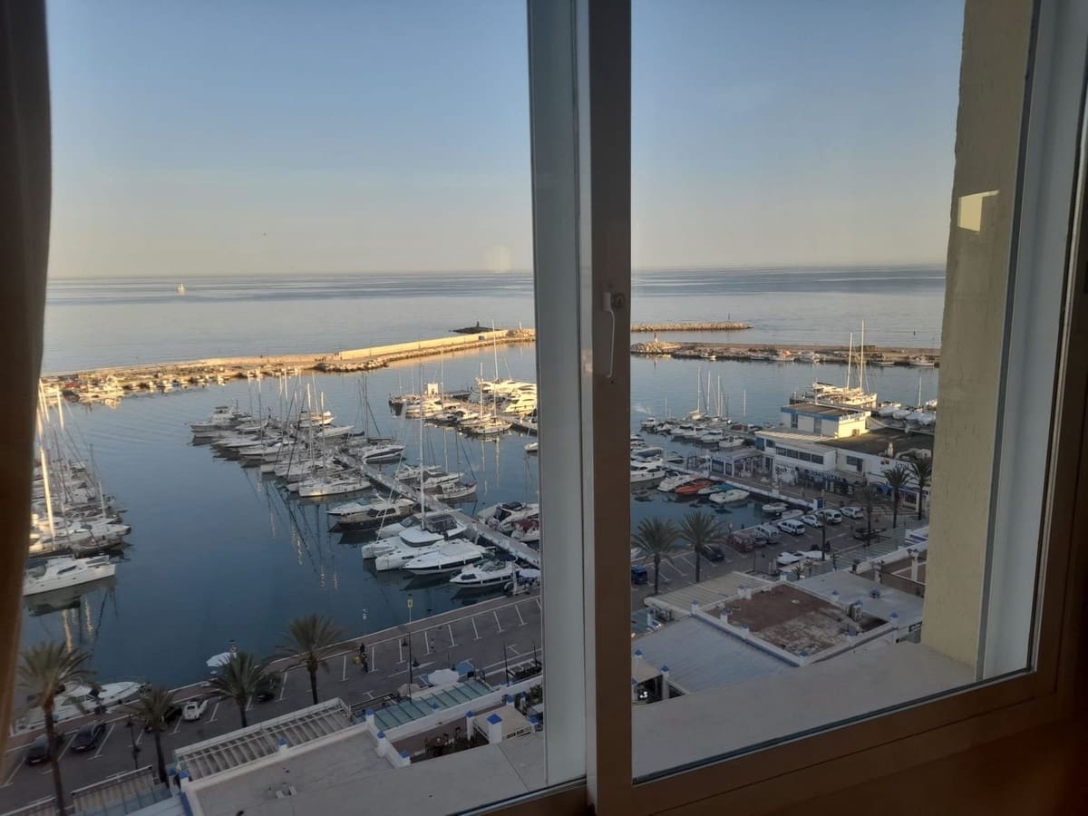 2 soveværelse Penthouse til salg i Estepona med swimmingpool garage - € 880.000 (Ref: 9480387)