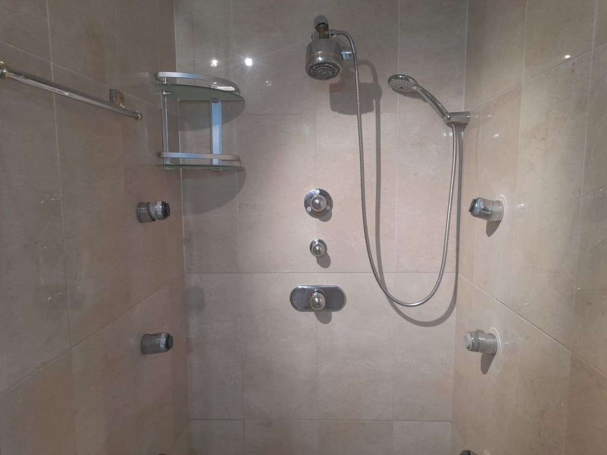 2 soveværelse Penthouse til salg i Estepona med swimmingpool garage - € 880.000 (Ref: 9480387)