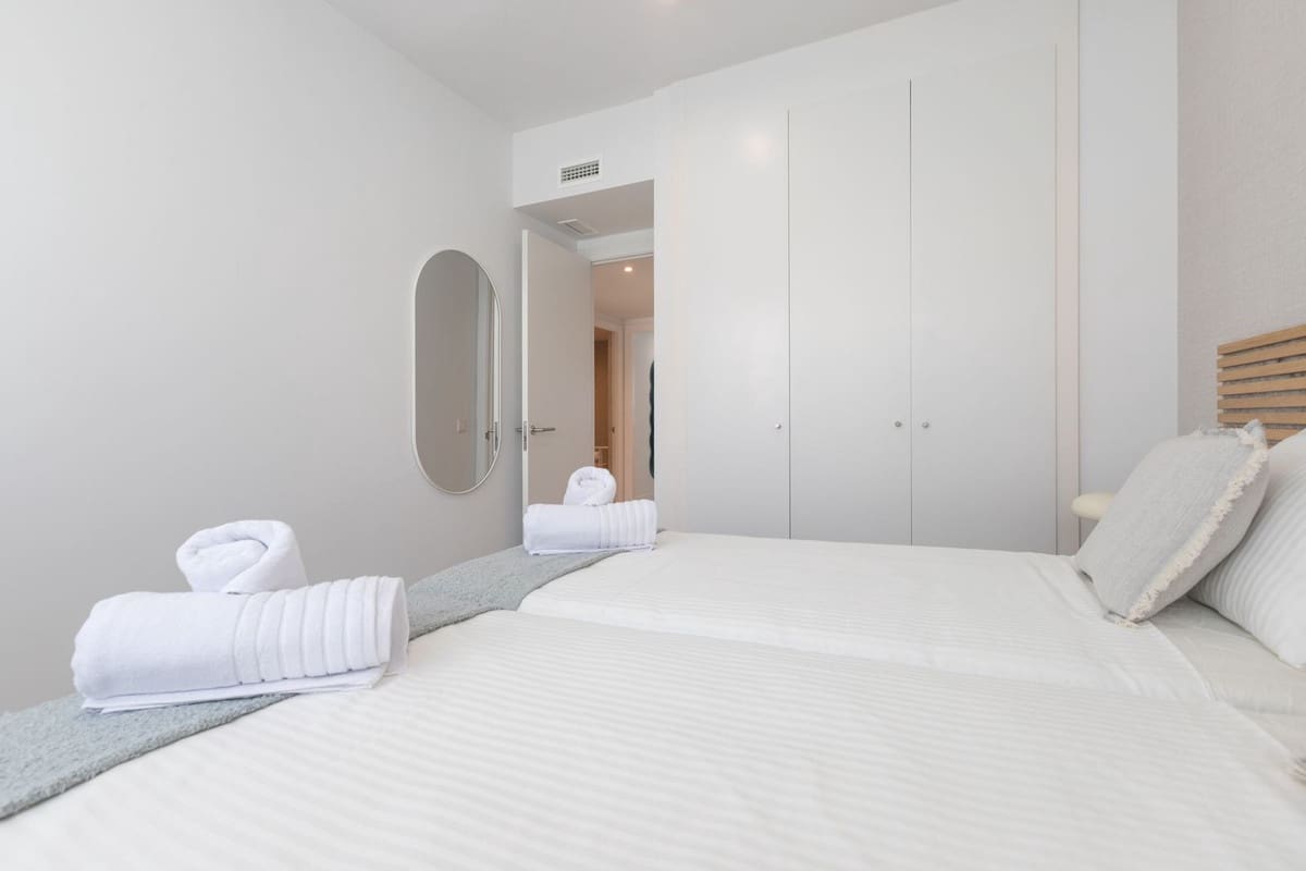 3 bedroom Townhouse for sale in Mijas Costa with pool - € 880,000 (Ref: 9480388)