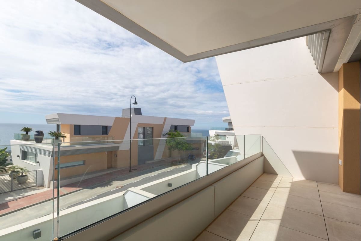 3 bedroom Townhouse for sale in Mijas Costa with pool - € 880,000 (Ref: 9480388)