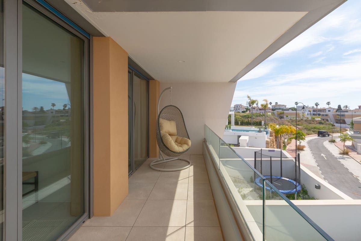 3 bedroom Townhouse for sale in Mijas Costa with pool - € 880,000 (Ref: 9480388)