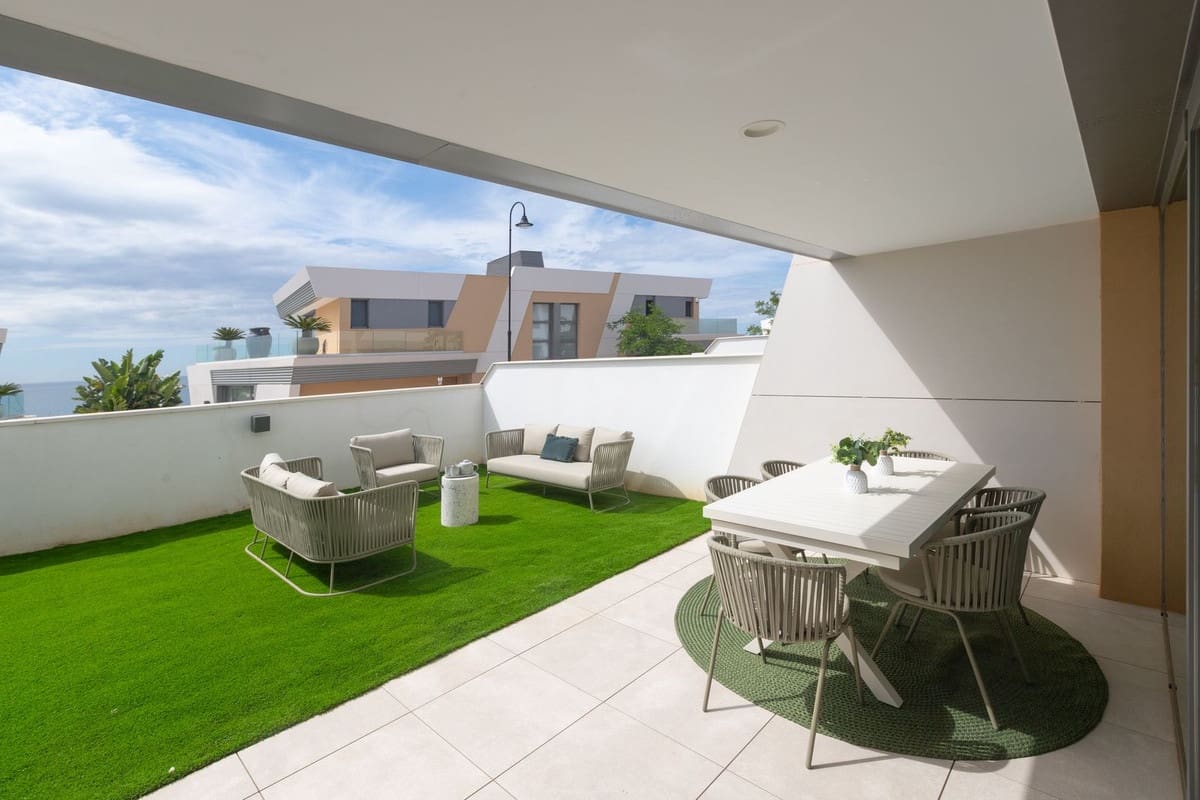 3 bedroom Townhouse for sale in Mijas Costa with pool - € 880,000 (Ref: 9480388)