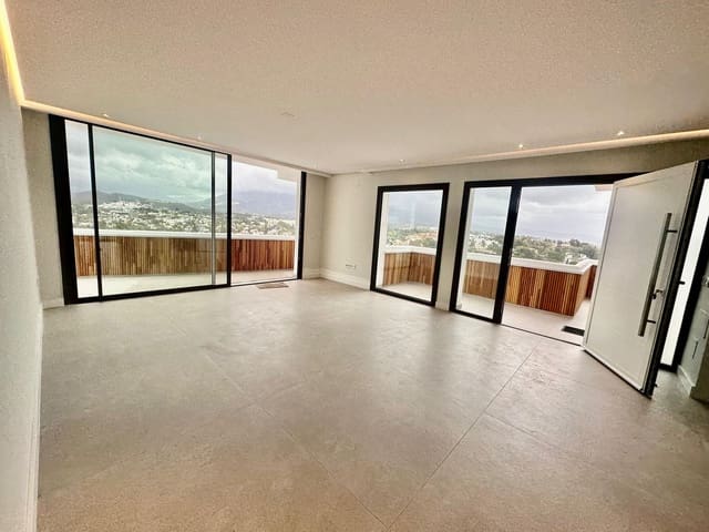 2 soveværelse Penthouse til salg i La Dama de Noche - La Alzambra, Marbella med swimmingpool garage - € 890.000 (Ref: 9480392)
