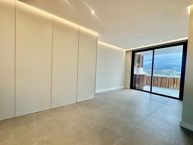 2 soveværelse Penthouse til salg i La Dama de Noche - La Alzambra, Marbella med swimmingpool garage - € 890.000 (Ref: 9480392)