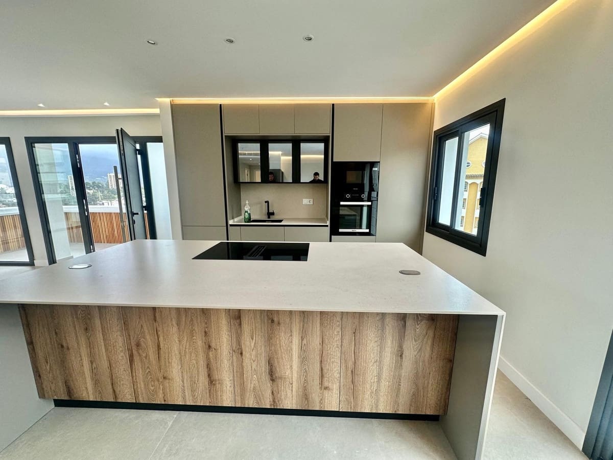 2 soveværelse Penthouse til salg i Nueva Andalucia med swimmingpool garage - € 890.000 (Ref: 9480392)