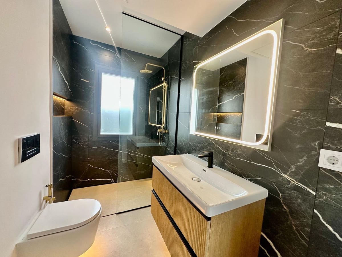 2 soveværelse Penthouse til salg i Nueva Andalucia med swimmingpool garage - € 890.000 (Ref: 9480392)