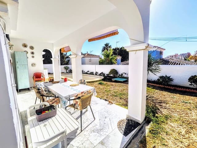 4 soveværelse Villa til salg i Benalmadena Costa, Benalmádena med swimmingpool garage - € 890.000 (Ref: 9480393)