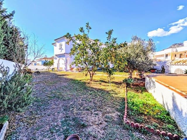4 soveværelse Villa til salg i Benalmadena Costa, Benalmádena med swimmingpool garage - € 890.000 (Ref: 9480393)