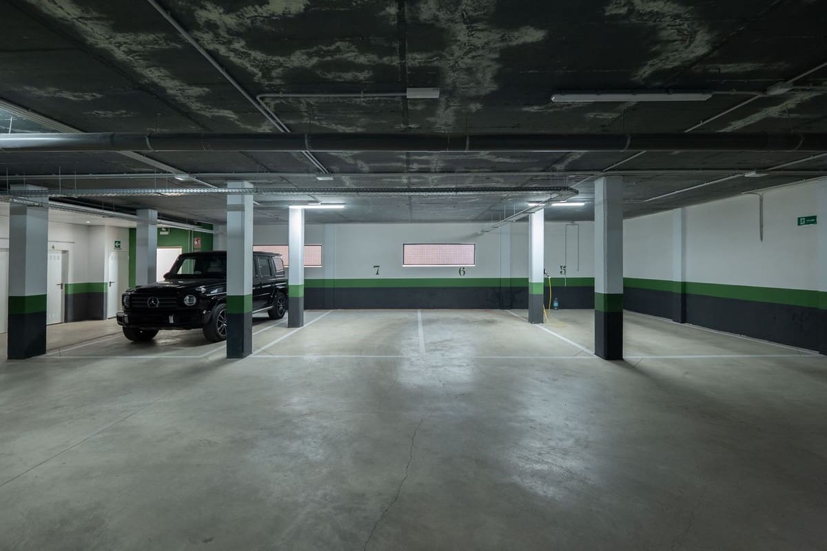 3 makuuhuone Omakotitalo myytävänä paikassa Casares mukana uima-altaan 
autotalli - 890 000 € (Ref: 9480394)