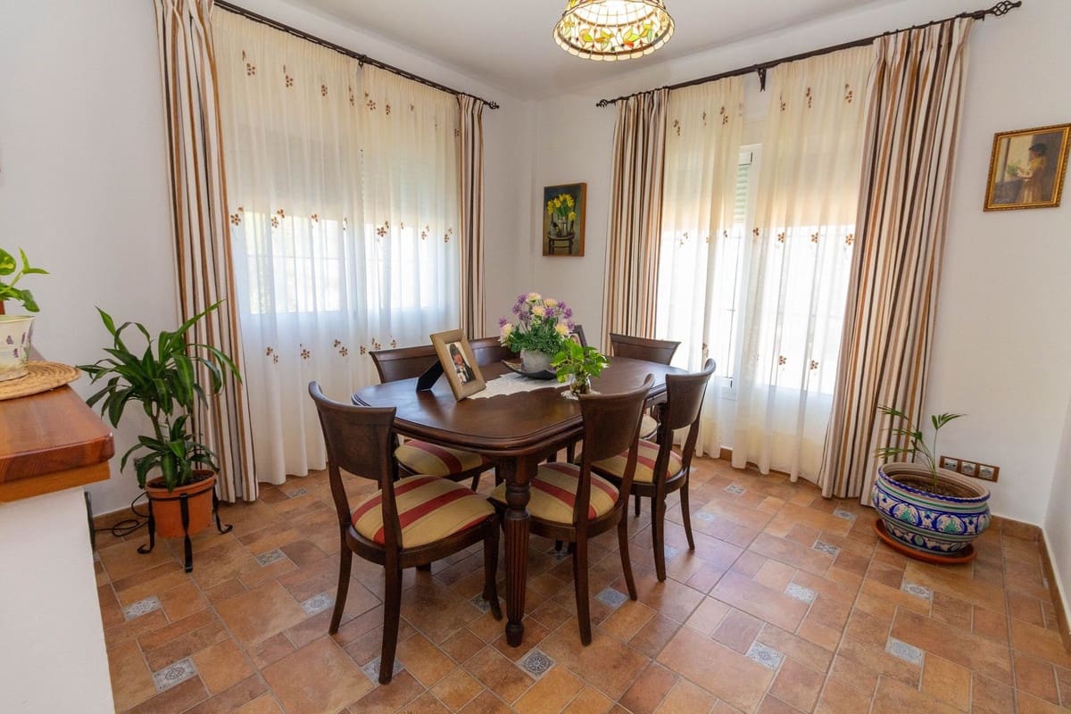 4 makuuhuone Maalaistalo myytävänä paikassa Mijas Costa mukana uima-altaan - 890 000 € (Ref: 9480396)