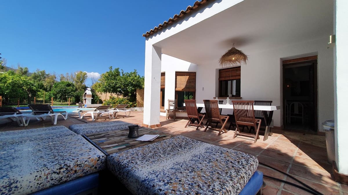 11 bedroom Finca/Country House for sale in Alhaurin el Grande with pool - € 890,000 (Ref: 9480397)