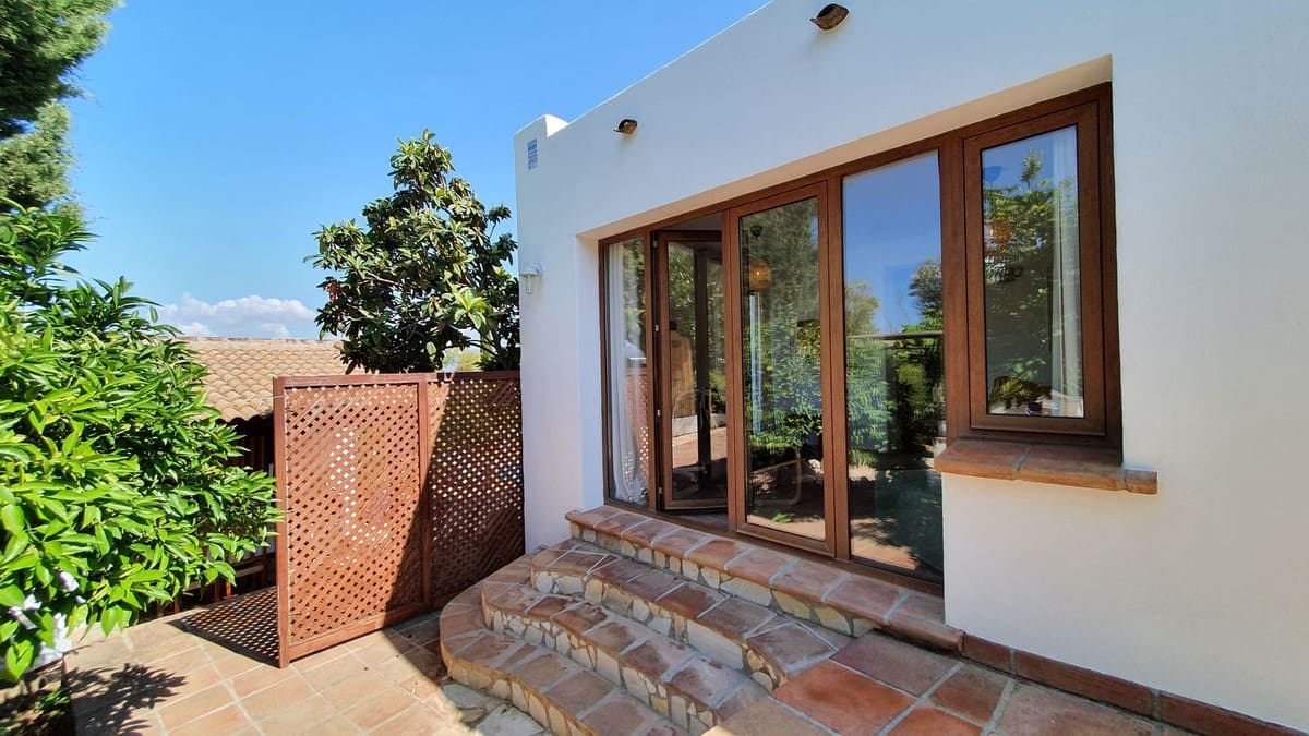 11 bedroom Finca/Country House for sale in Alhaurin el Grande with pool - € 890,000 (Ref: 9480397)