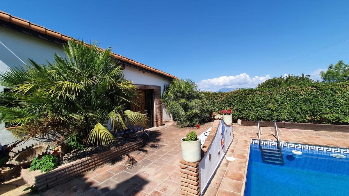 11 bedroom Finca/Country House for sale in Alhaurin el Grande with pool - € 890,000 (Ref: 9480397)