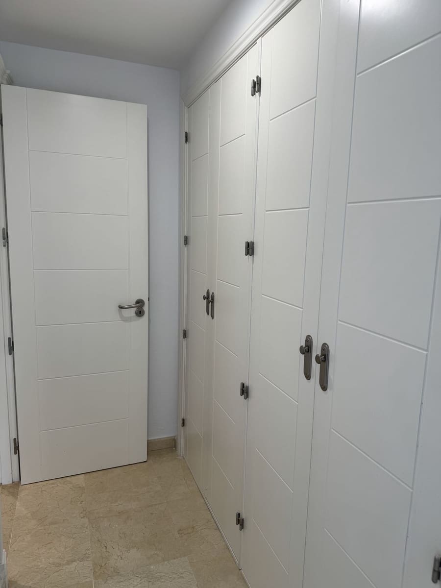 Apartamento de 3 habitaciones en Nueva Andalucia en venta con piscina - 895.000 € (Ref: 9480404)