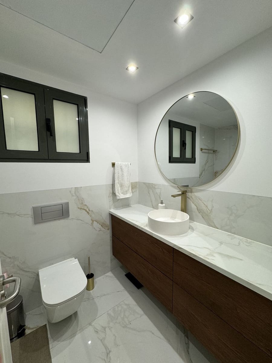 Apartamento de 3 habitaciones en Nueva Andalucia en venta con piscina - 895.000 € (Ref: 9480404)