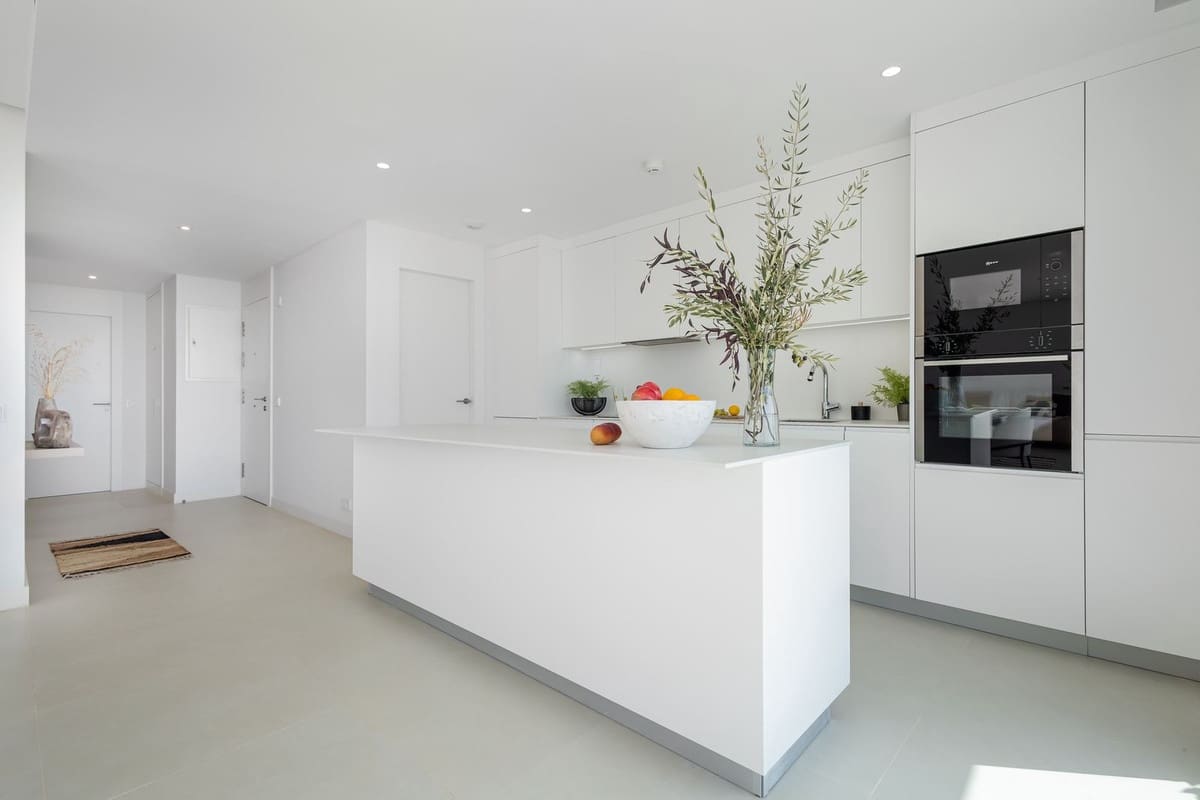 3 makuuhuone Huoneisto myytävänä paikassa Fuengirola mukana uima-altaan - 895 000 € (Ref: 9480405)