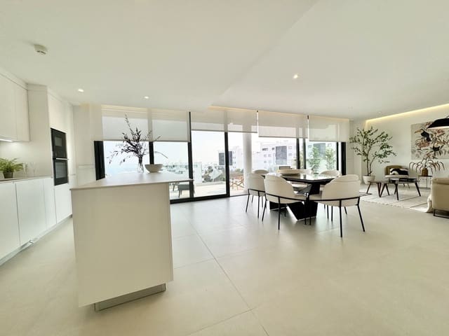 3 makuuhuone Huoneisto myytävänä paikassa Centro ciudad, Fuengirola mukana uima-altaan - 895 000 € (Ref: 9480405)