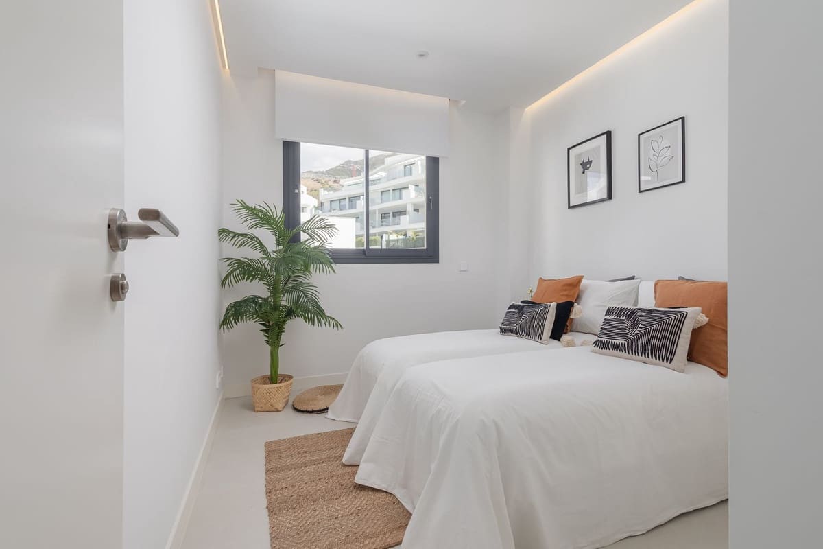 3 makuuhuone Huoneisto myytävänä paikassa Fuengirola mukana uima-altaan - 895 000 € (Ref: 9480405)