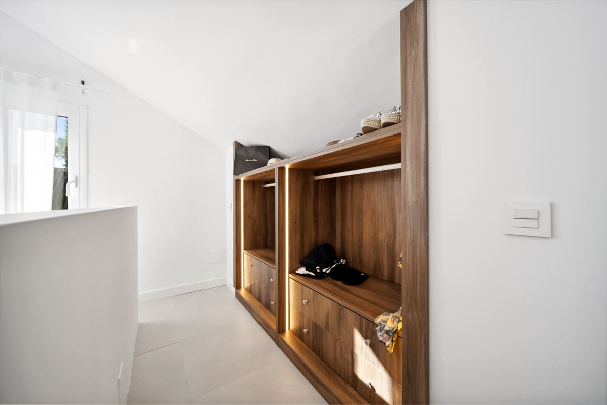 3 Zimmer Penthouse zu verkaufen in Nueva Andalucia mit Pool - 895.000 € (Ref: 9480409)