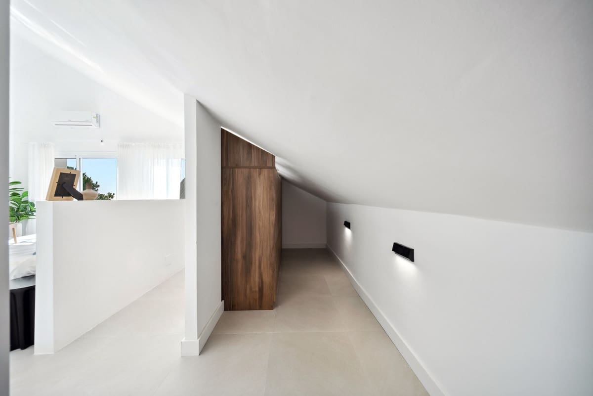 3 Zimmer Penthouse zu verkaufen in Nueva Andalucia mit Pool - 895.000 € (Ref: 9480409)