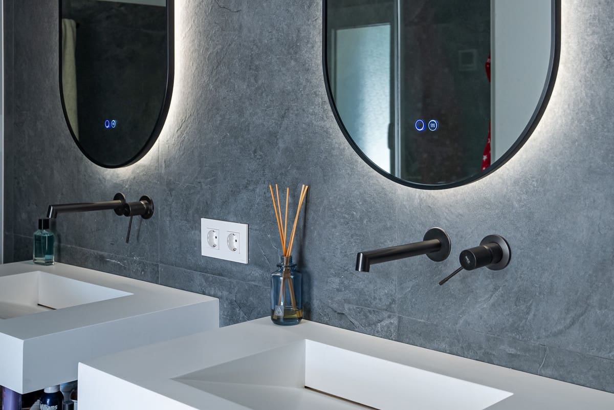 3 Zimmer Penthouse zu verkaufen in Nueva Andalucia mit Pool - 895.000 € (Ref: 9480409)